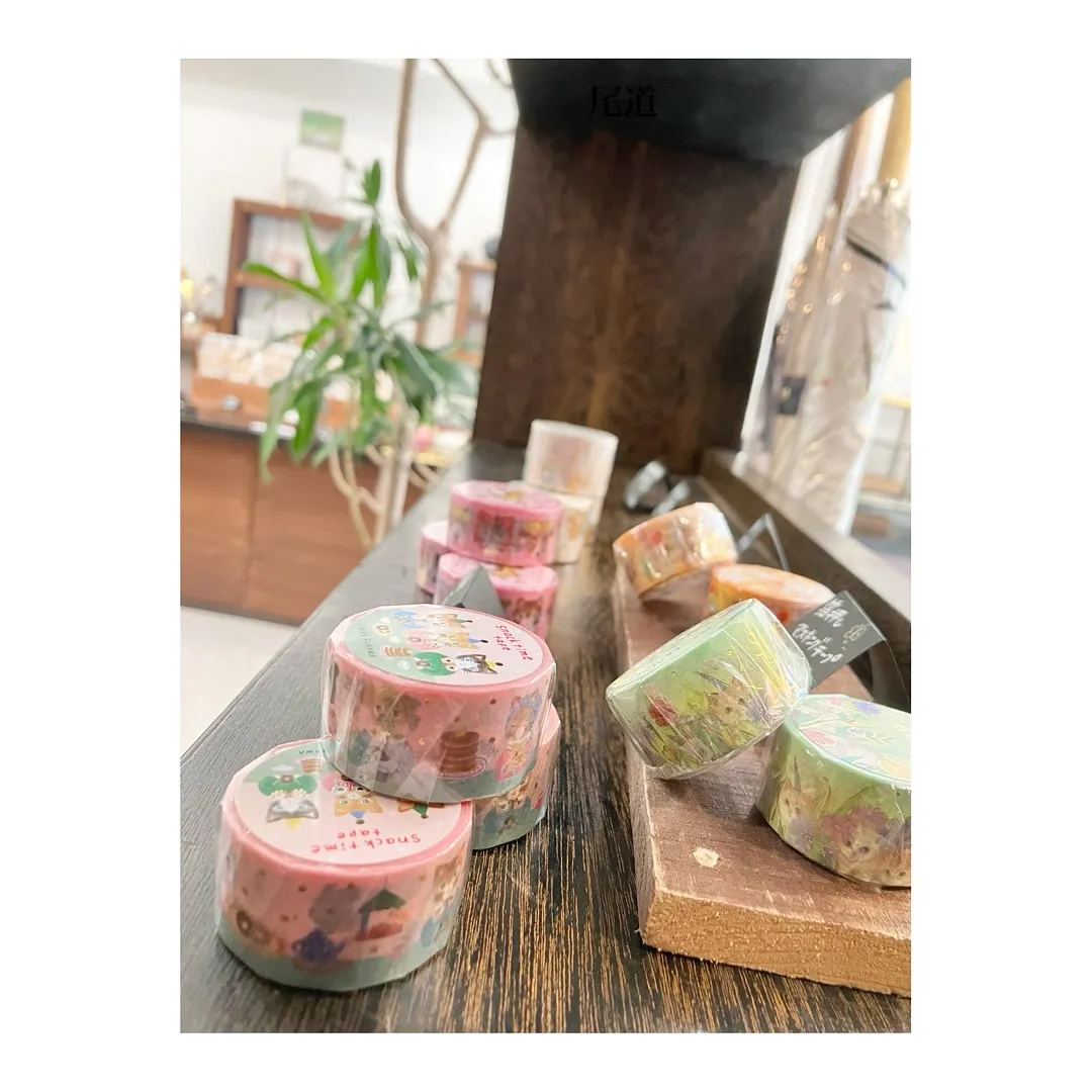 マスキングテープとは、守りたい部分を覆い隠して保護するテープ...